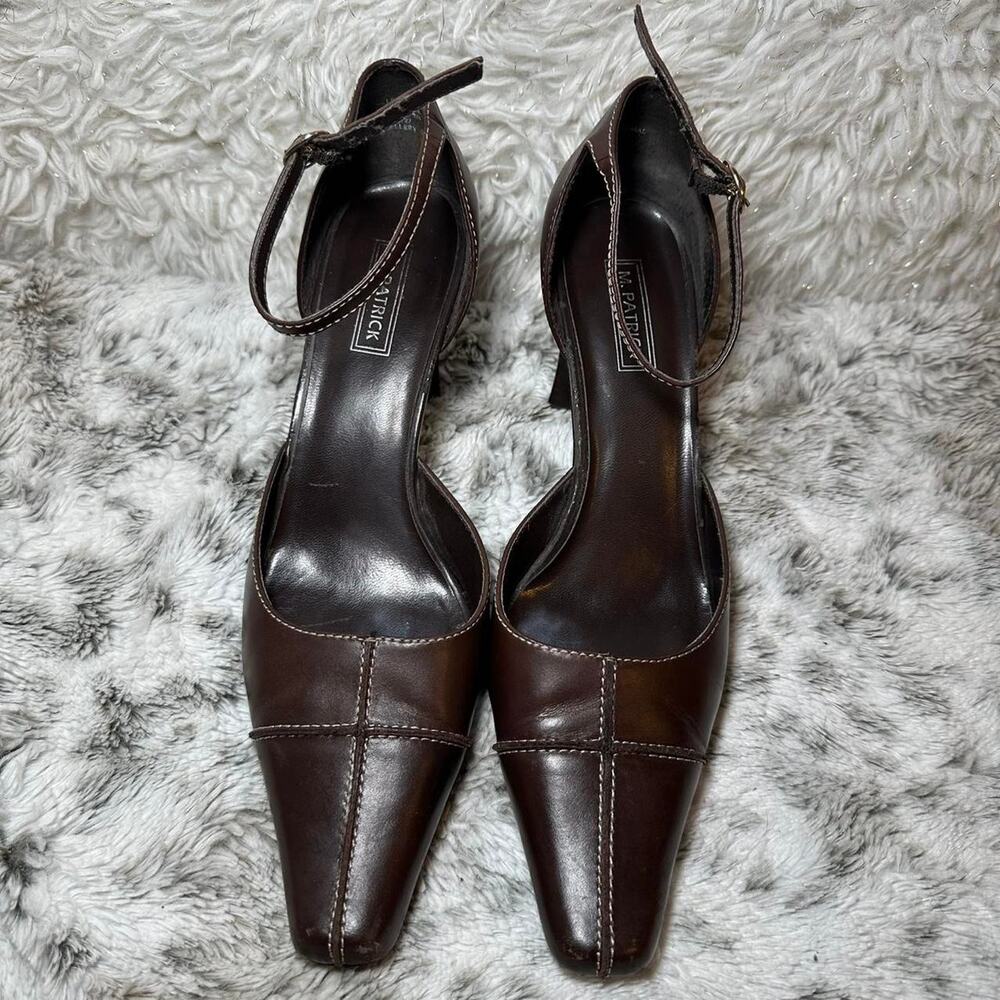 M Patrick bron heels